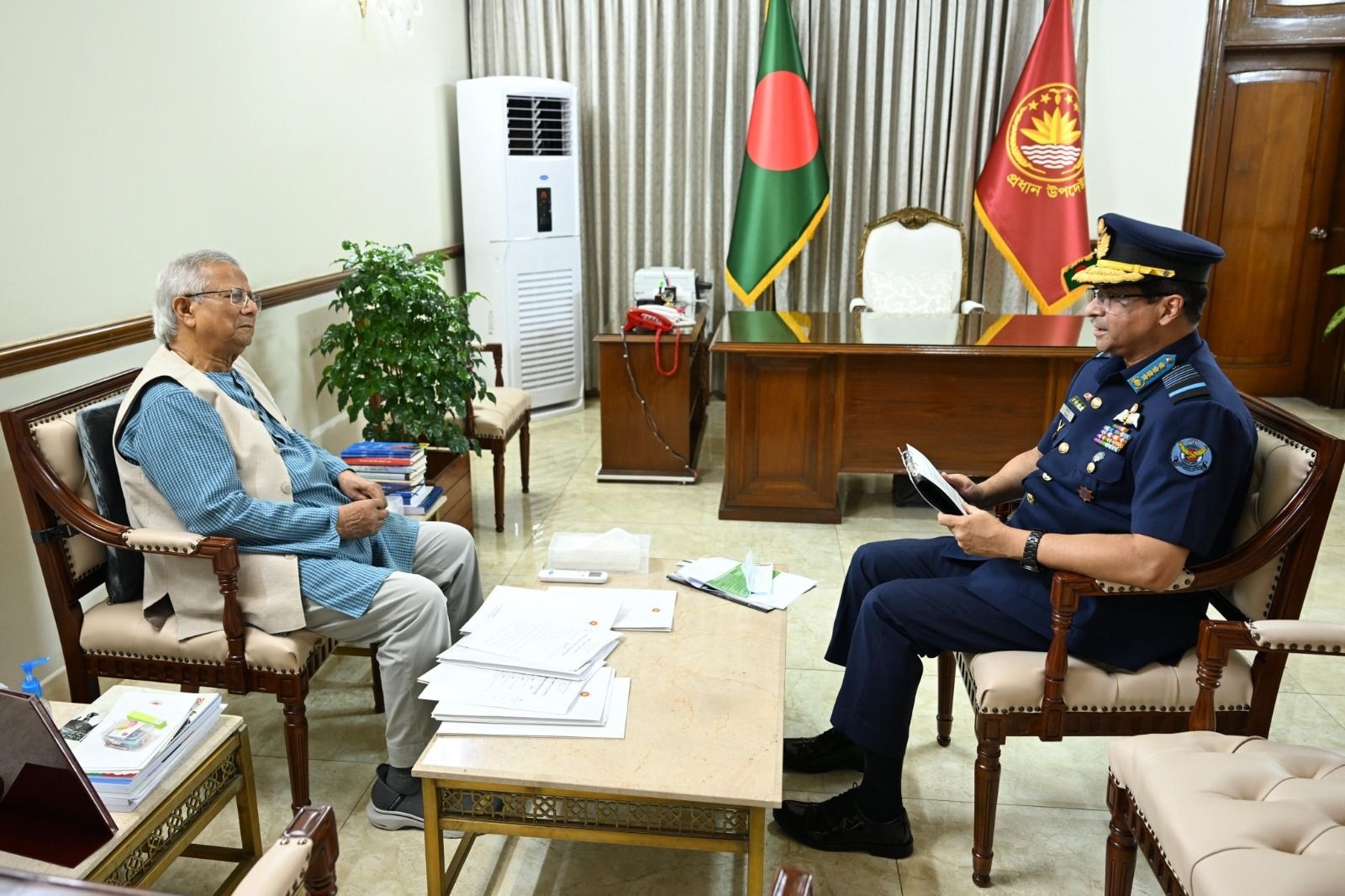 Air chief calls on Chief Adviser