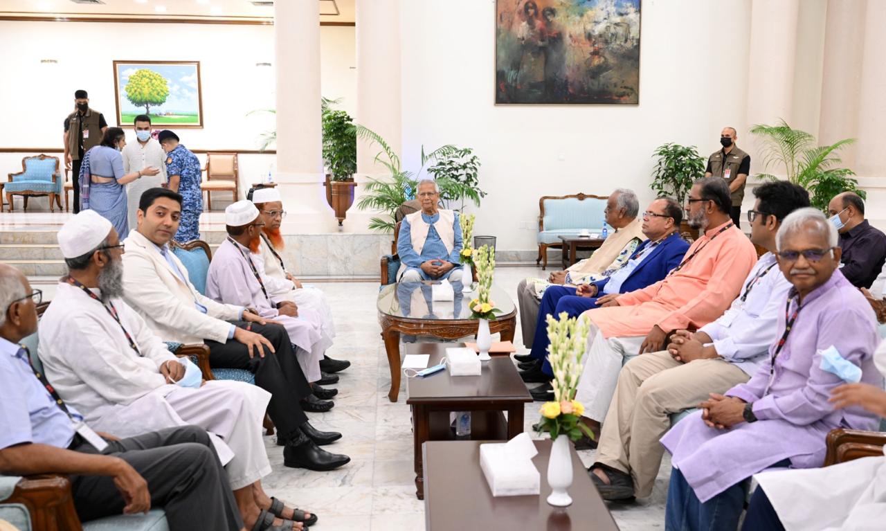 CA holds meeting with political parties at Jamuna