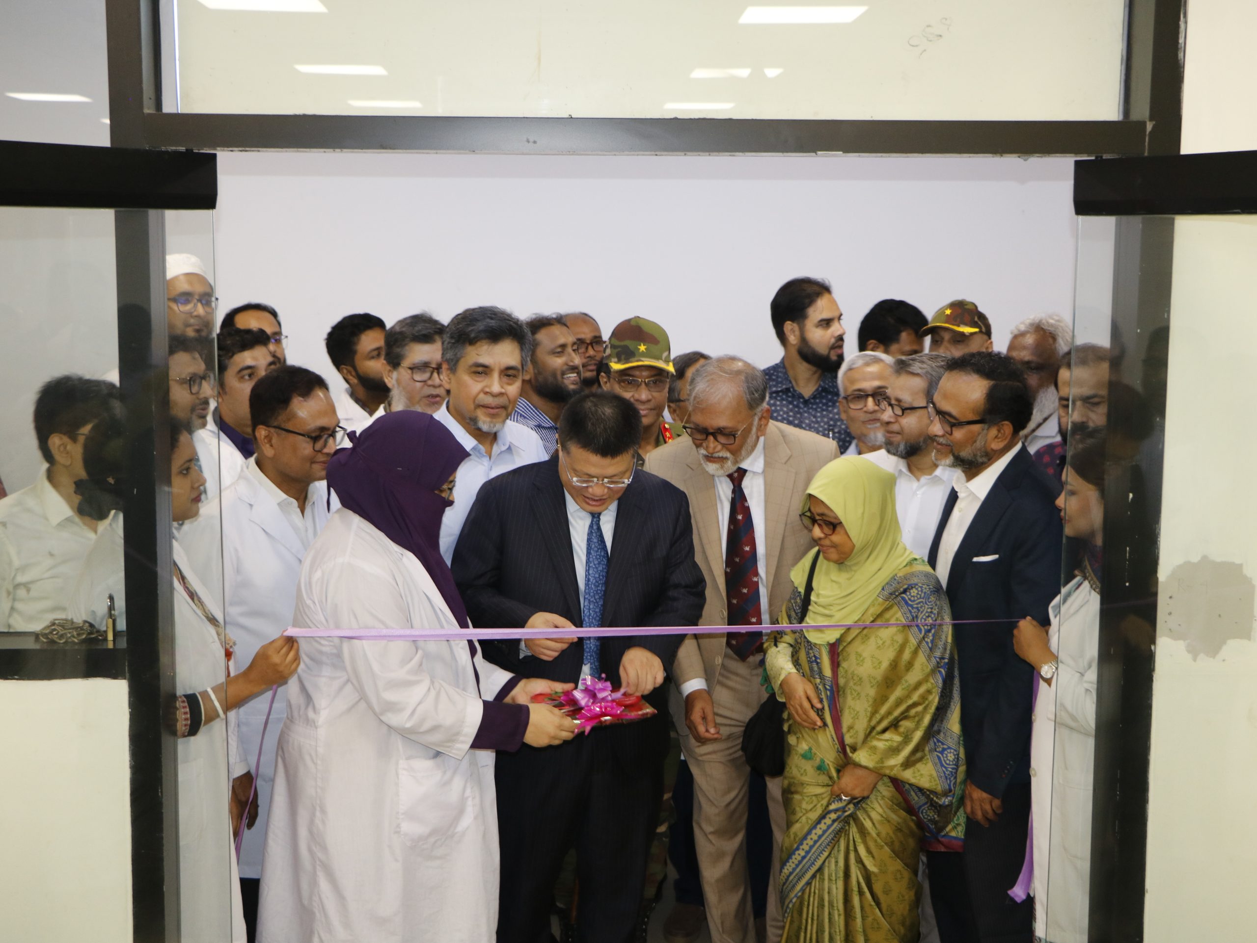 At BMU’s Super Specialized Hospital: In the treatment of patients with long-term neurological diseases and paralysis: The country’s first state-of-the-art robotic rehabilitation center inaugurated