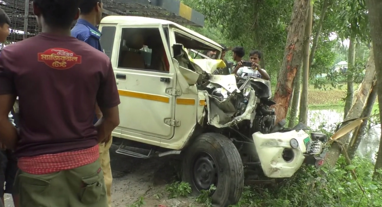 2 killed in covered van-auto rickshaw collision in Gaibandh