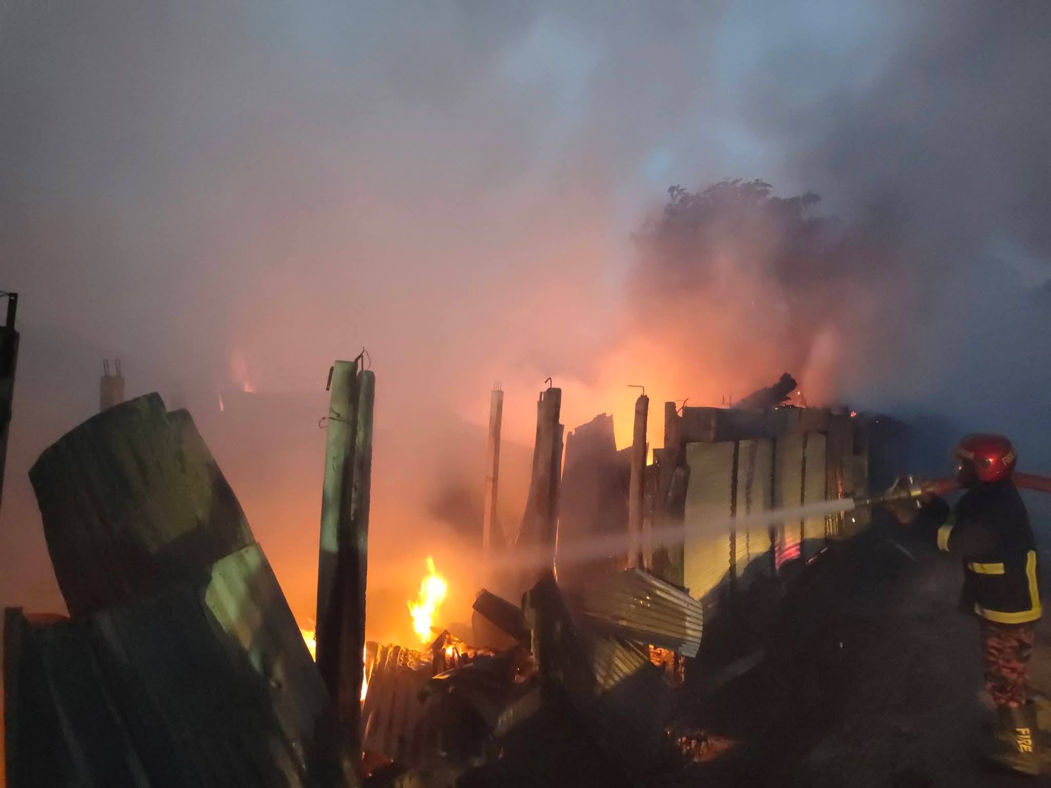 8 shops reduced to ashes in fire in Gaibandha