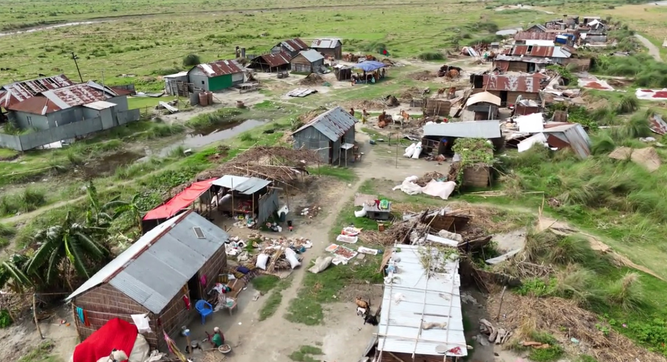 Hundreds of families affected by the cyclone in Gaibandha are still living in the open air