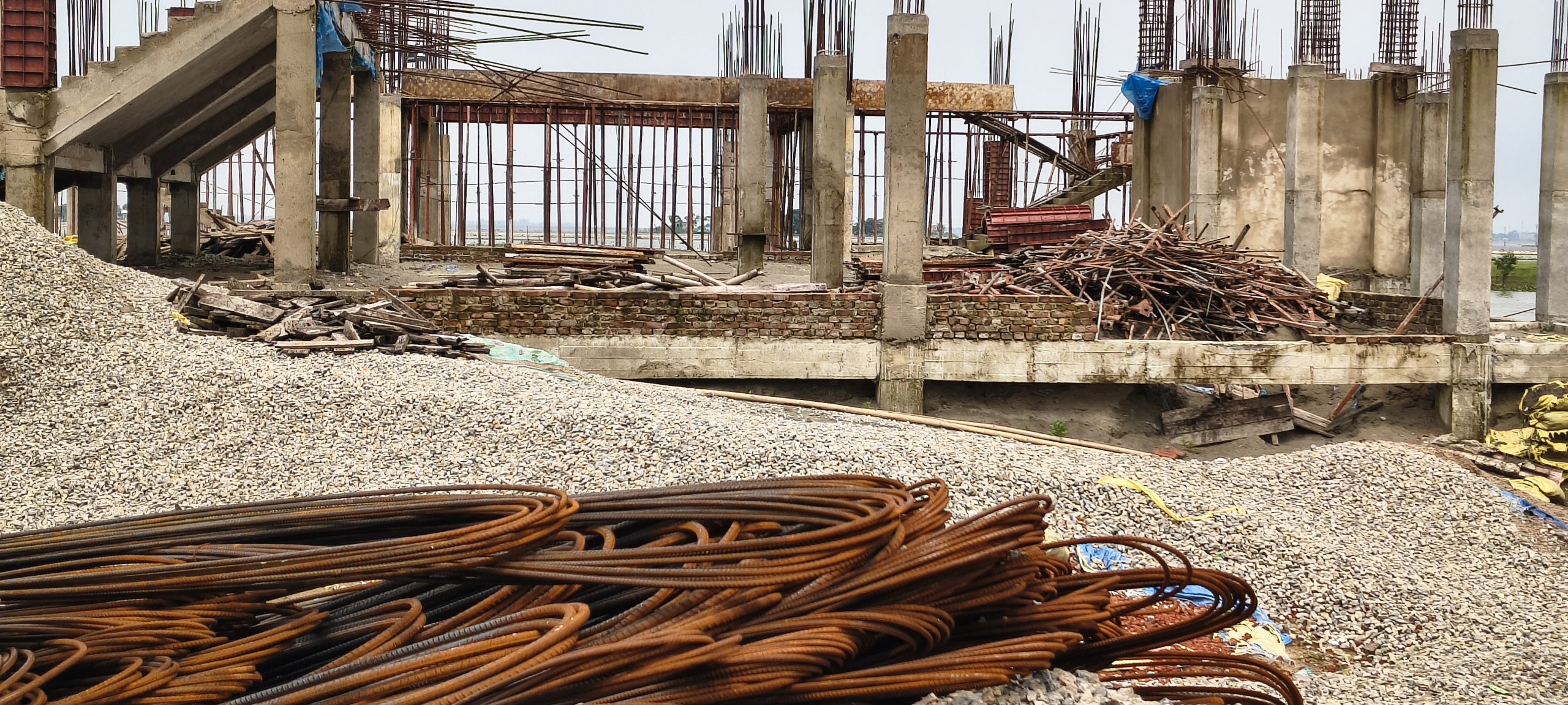 Construction of Shalla Model Mosque Still Incomplete After Seven Years; Allegations of Irregularities