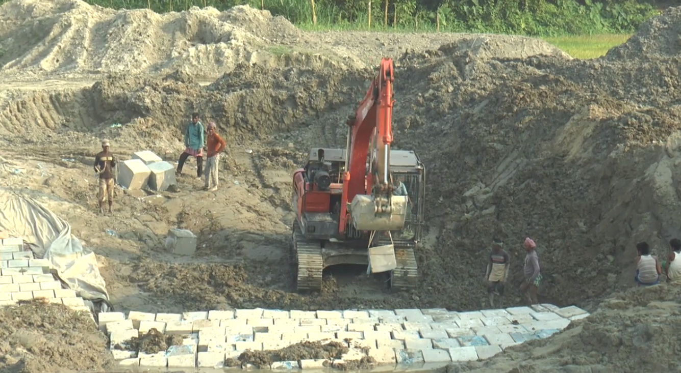 Slow progress of the Brahmaputra river bank protection project in Gaibandha