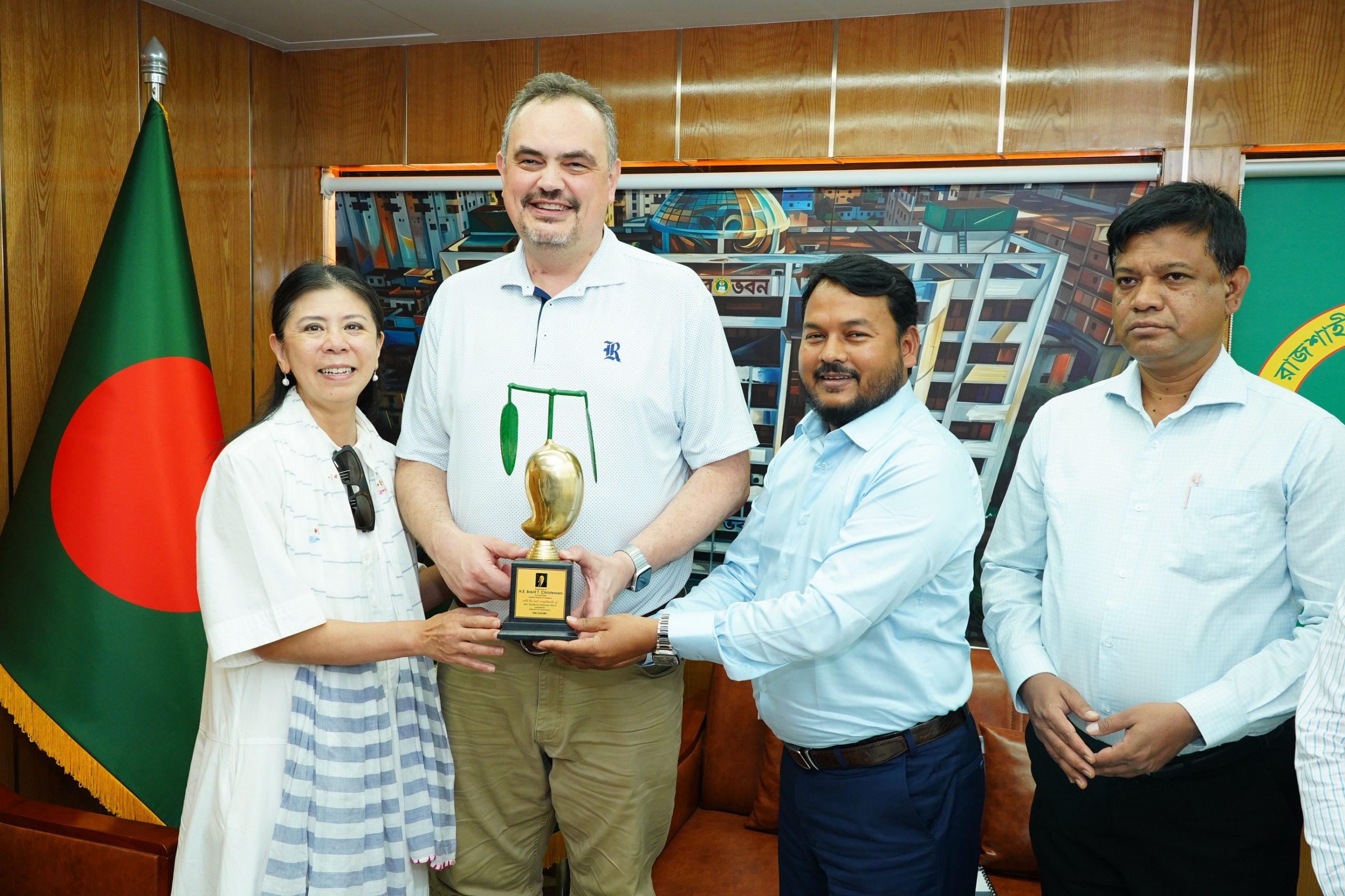 US Ambassador pays courtesy call on Rajshahi City Corporation Administrator