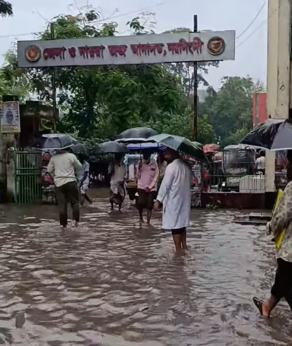 Narsingdi court premises, Deputy Commissioner’s office and city roads submerged in water due to continuous rain, extreme suffering