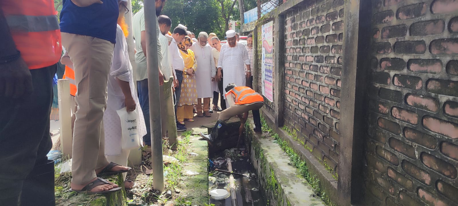MP Abul Kalam Azad visits various areas of the municipal council to resolve drainage and waterlogging in Paikgachha and protect public health