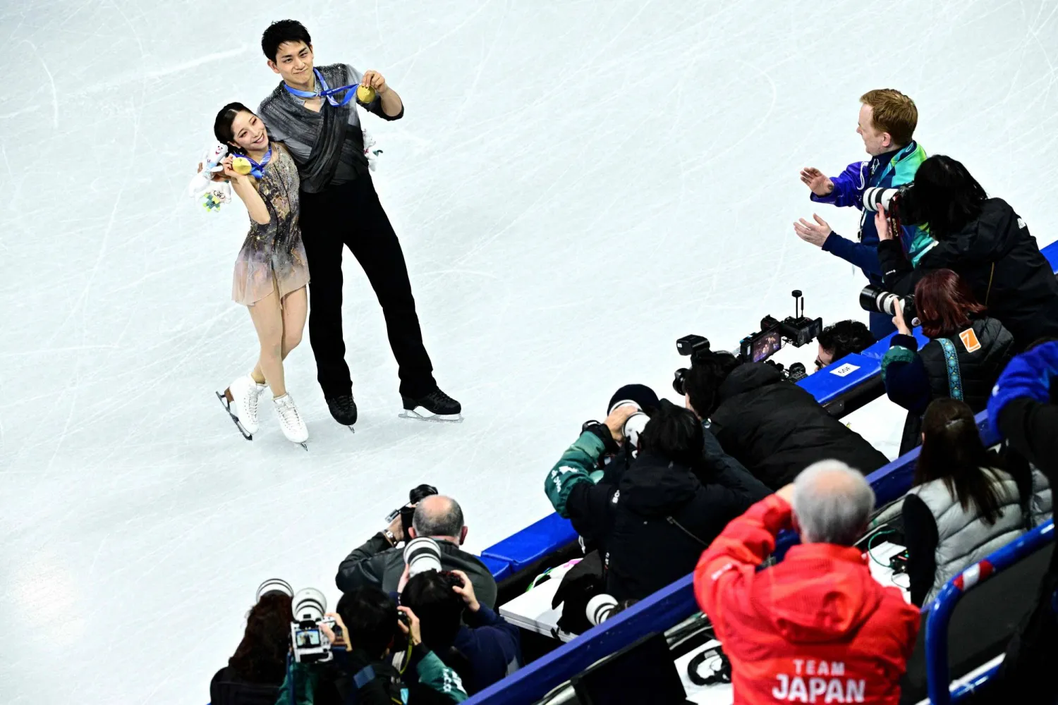 Japan’s Olympic figure skating heroes to wed