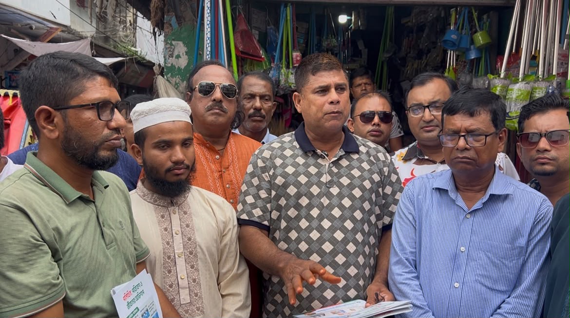 Brahmanbaria District Council Administrator warns of no exemption for selling and hoarding polythene