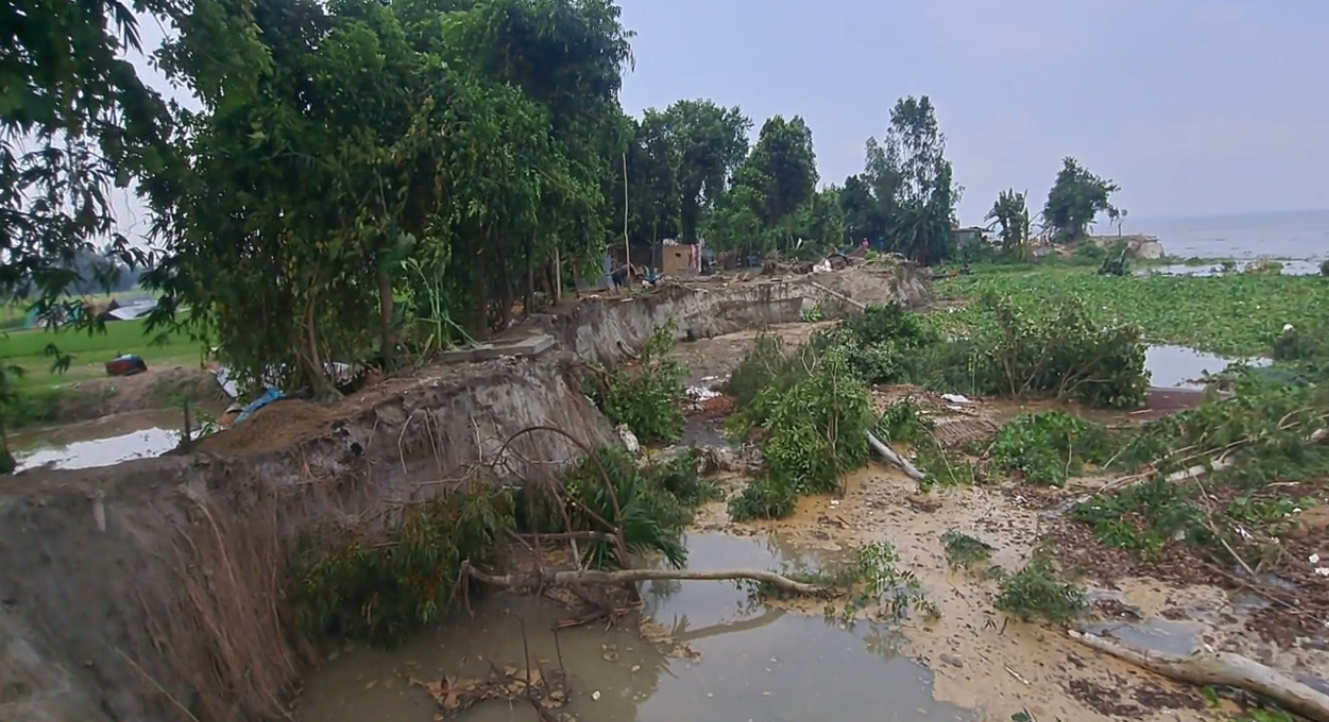 Severe erosion has been observed in the Teesta River in Gaibandha