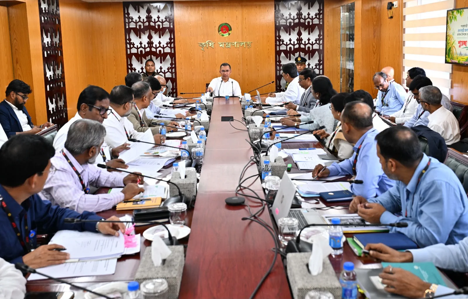 PM directs steps to boost farm output, cut import dependence